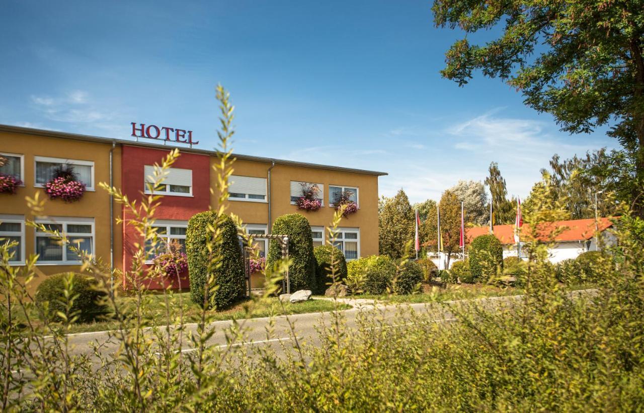 Hotel Amerika Bad Schussenried Esterno foto